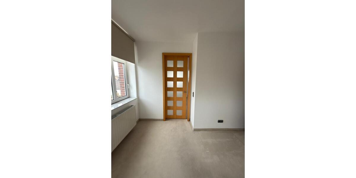 Dachgeschoßwohnung Bünde - 2 Zimmer, 140 m&sup2;, 950&euro; | Angebot:24781973