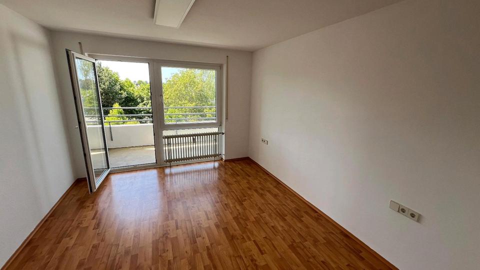 Etagenwohnung Laupheim - 3 Zimmer, 84 m&sup2;, 1.100&euro; | Angebot:26705325