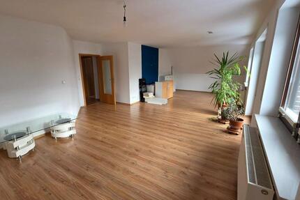 Wohnung Sauensiek - 3 Zimmer, 117 m&sup2;, 1.700&euro; | Angebot:24770280