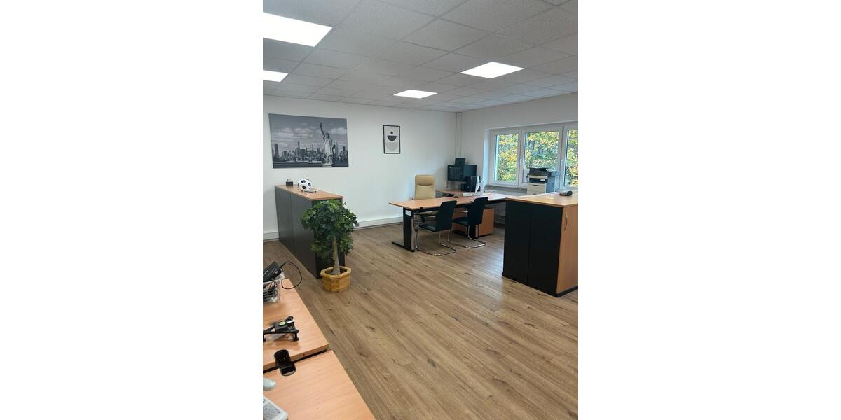 TOP-Bürofläche 990€ inkl. Strom- u. Heizkosten zimmer