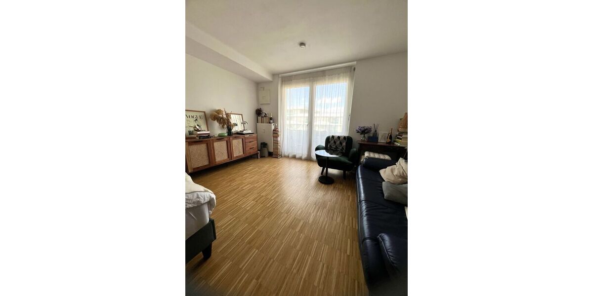 Helles Studenten Appartement in guter Lage Freiburgs - Dachgeschoßwohnung Freiburg im Breisgau Brühl | Angebot:27330809