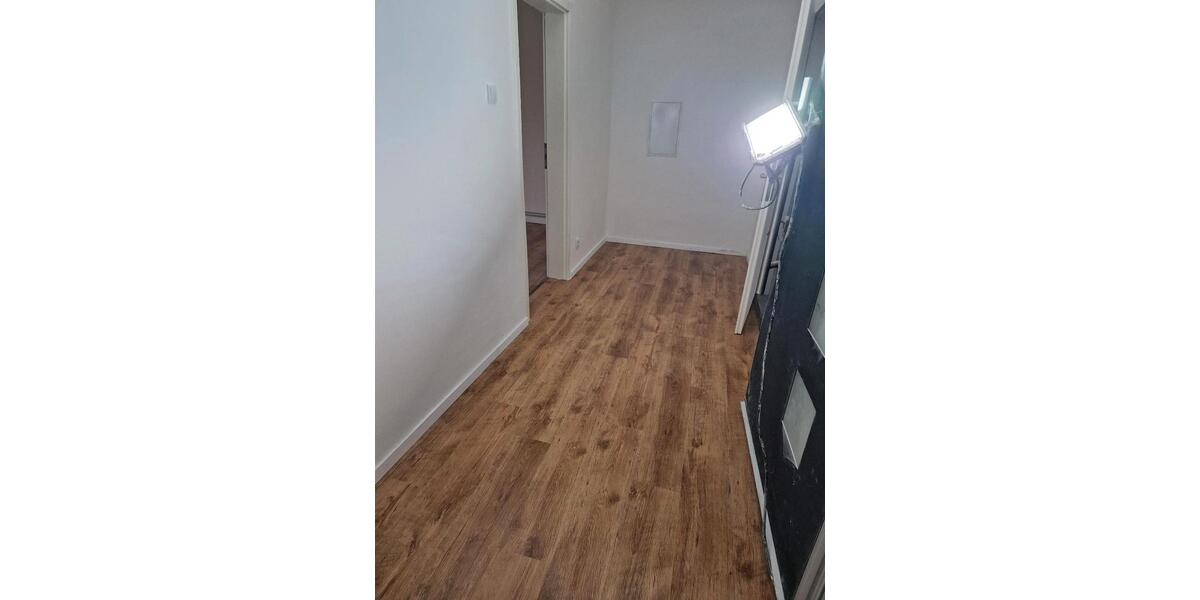 Etagenwohnung Neumünster Böcklersiedlung - 4 Zimmer, 100 m&sup2;, 1.550&euro; | Angebot:25472630