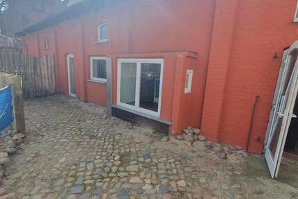 Wohnung Stralsund - 3 Zimmer, 84 m&sup2;, 1.000&euro; | Angebot:25805324