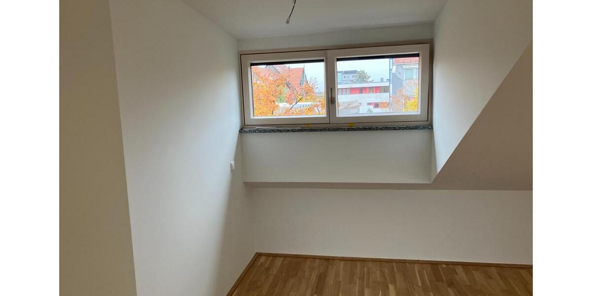 Dachgeschoßwohnung Grafrath - 3 Zimmer, 67 m&sup2;, 2.100&euro; | Angebot:24524231
