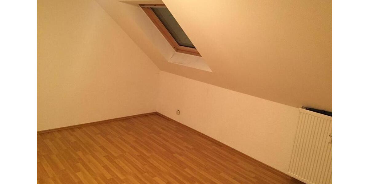 Dachgeschoßwohnung Wirges - 4 Zimmer, 98 m&sup2;, 1.300&euro; | Angebot:26602585