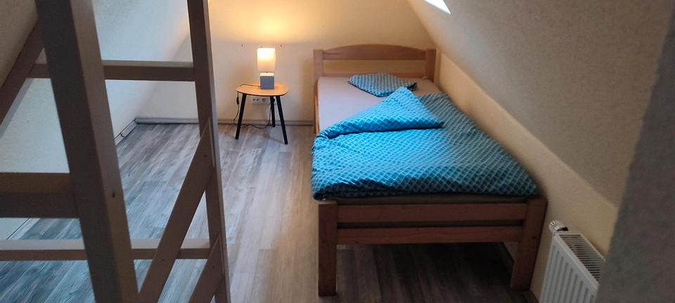 Wohnen auf Zeit Neumünster Brachenfeld/Ruthenberg - 9 Zimmer, 200 m&sup2;, 17&euro; | Angebot:21599588