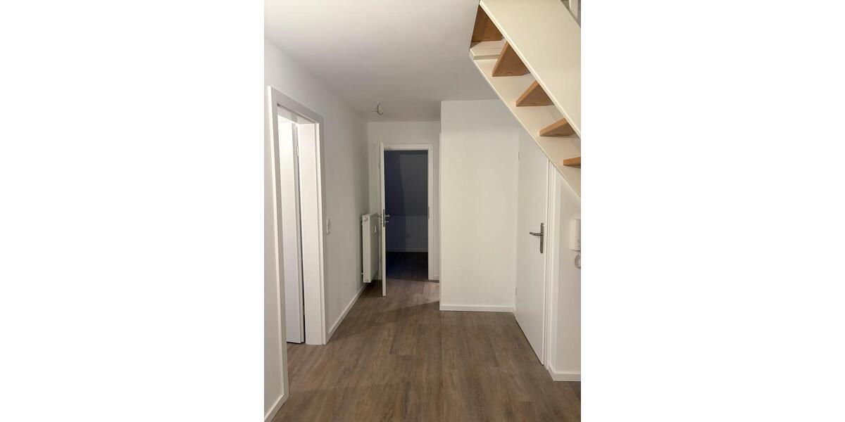 Dachgeschoßwohnung Cuxhaven Groden - 2.5 Zimmer, 50 m&sup2;, 600&euro; | Angebot:25823958