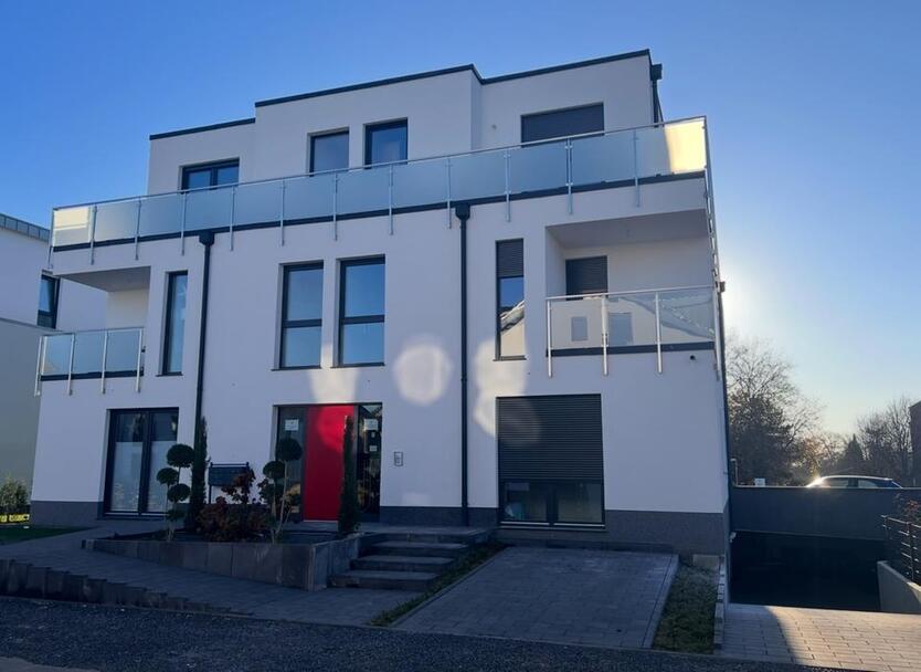 NeubauWohnung 4 ZKDB mit exklusiver Ausstattung zu vermieten