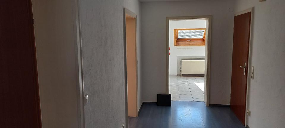Dachgeschoßwohnung Bad Grönenbach - 3 Zimmer, 105 m&sup2;, 625&euro; | Angebot:26253684