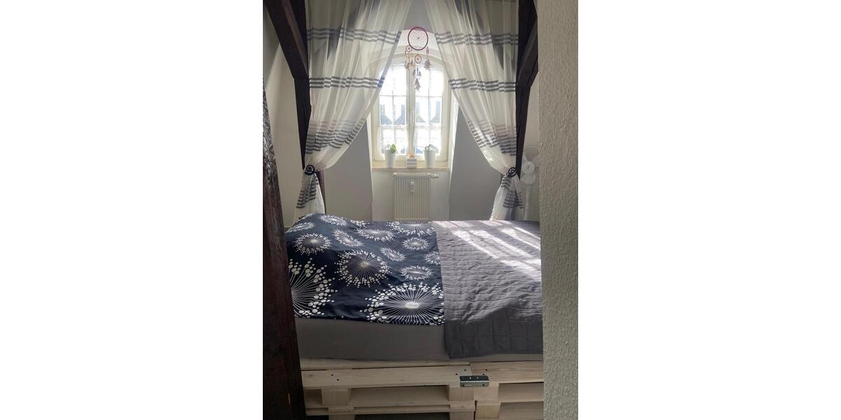 Dachgeschoßwohnung Kölleda - 2.5 Zimmer, 39 m&sup2;, 502&euro; | Angebot:26254057