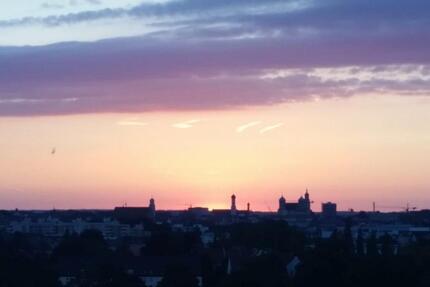 1,5 ZKB mit traumhaftem Ausblick über Augsburg und die Alpen zimmer