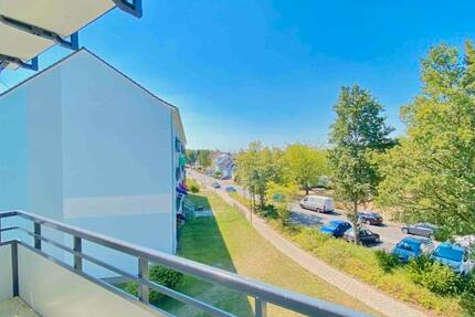 Praktisch geschnittene 3-Zi.-Wohnung mit Balkon!