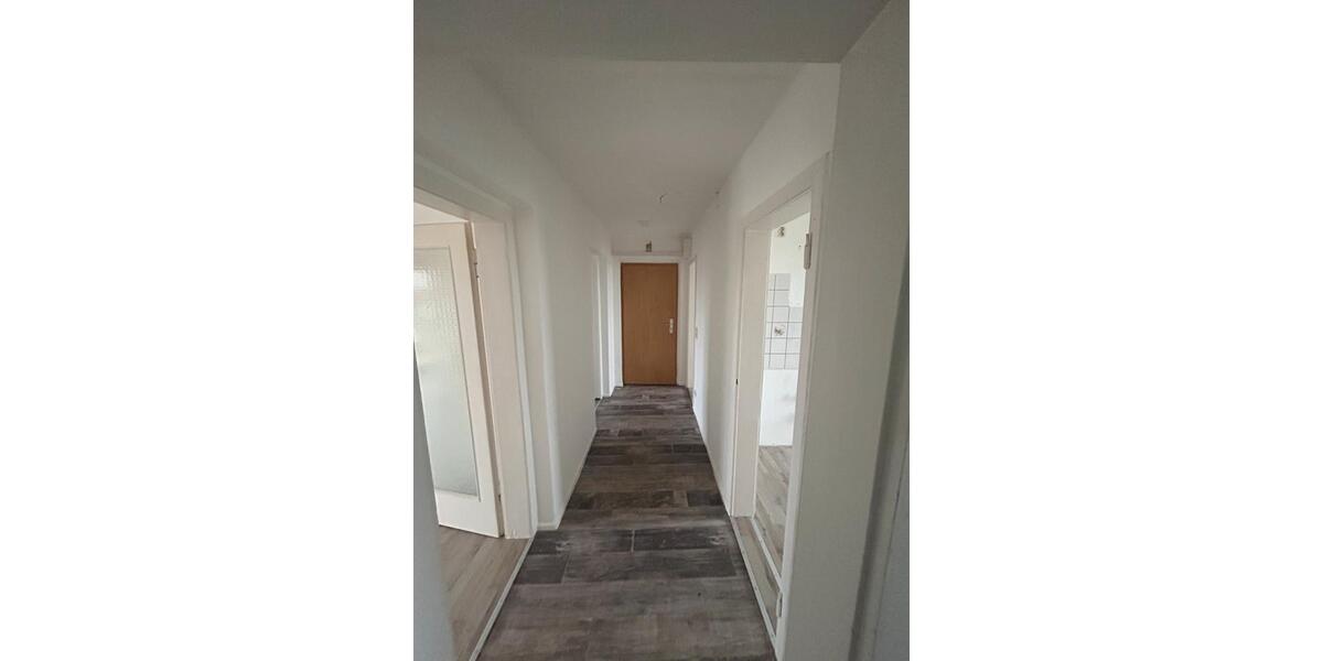 Etagenwohnung Klostermansfeld - 3 Zimmer, 61 m&sup2;, 320&euro; | Angebot:24385499