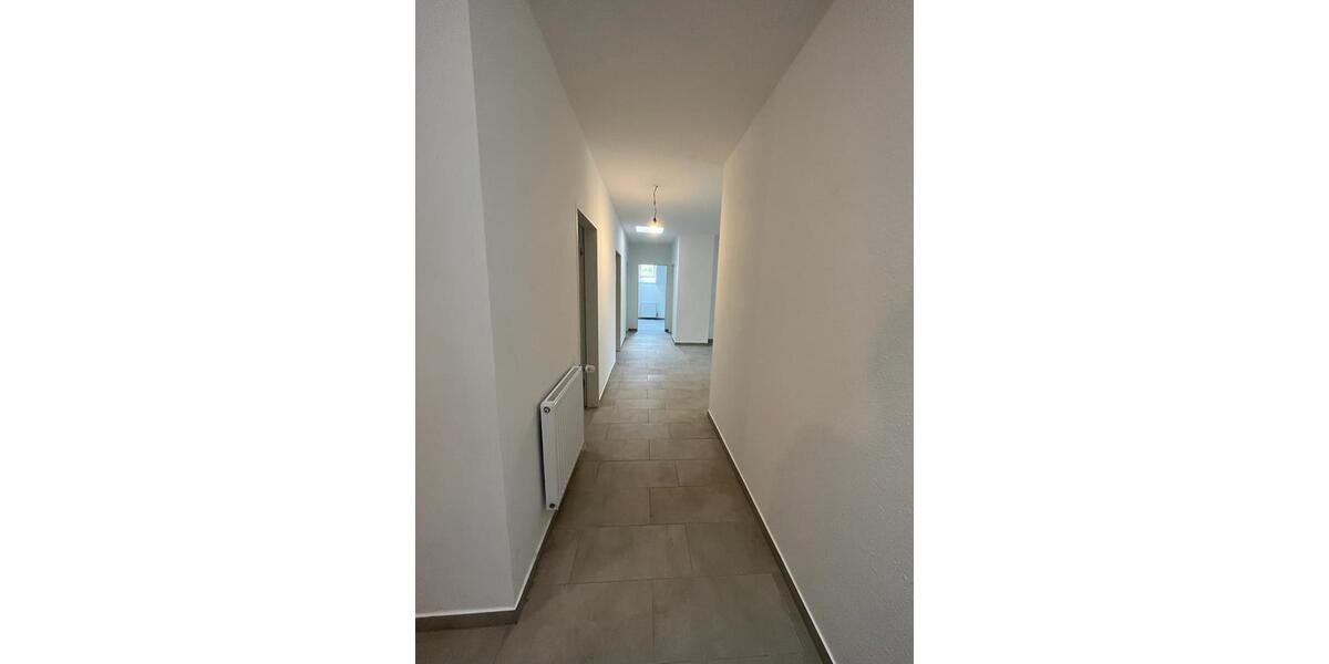 Dachgeschoßwohnung Zetel - 5 Zimmer, 97 m&sup2;, 727&euro; | Angebot:18820173