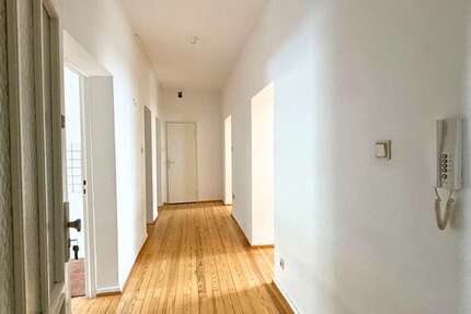 Wohnung Saarbrücken St. Johann - 4 Zimmer, 113 m&sup2;, 1.000&euro; | Angebot:27210741