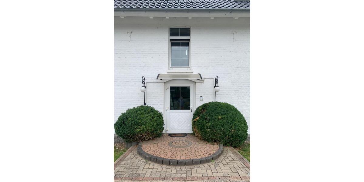 stylische Wohnung 1-2-3 Geschoss - Parkflächen ev Garten 5 zimmer