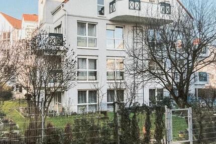 Luxuriöse neuwertige und möblierte Wohnung mit riesigem Garten 3 zimmer