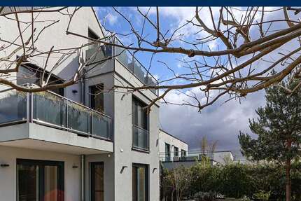 Haus Sulzbach - 7 Zimmer, 270 m&sup2;, 4.500&euro; | Angebot:26244618