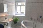 Ruhig gelegene 3-Zimmer-Wohnung mit Wintergarten auf großem Grundstück am Friedensberg