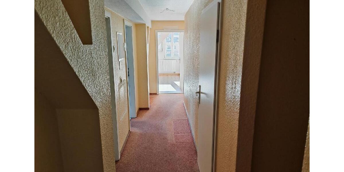 Etagenwohnung Eisleben (Lutherstadt) - 4 Zimmer, 66 m&sup2;, 390&euro; | Angebot:24866478