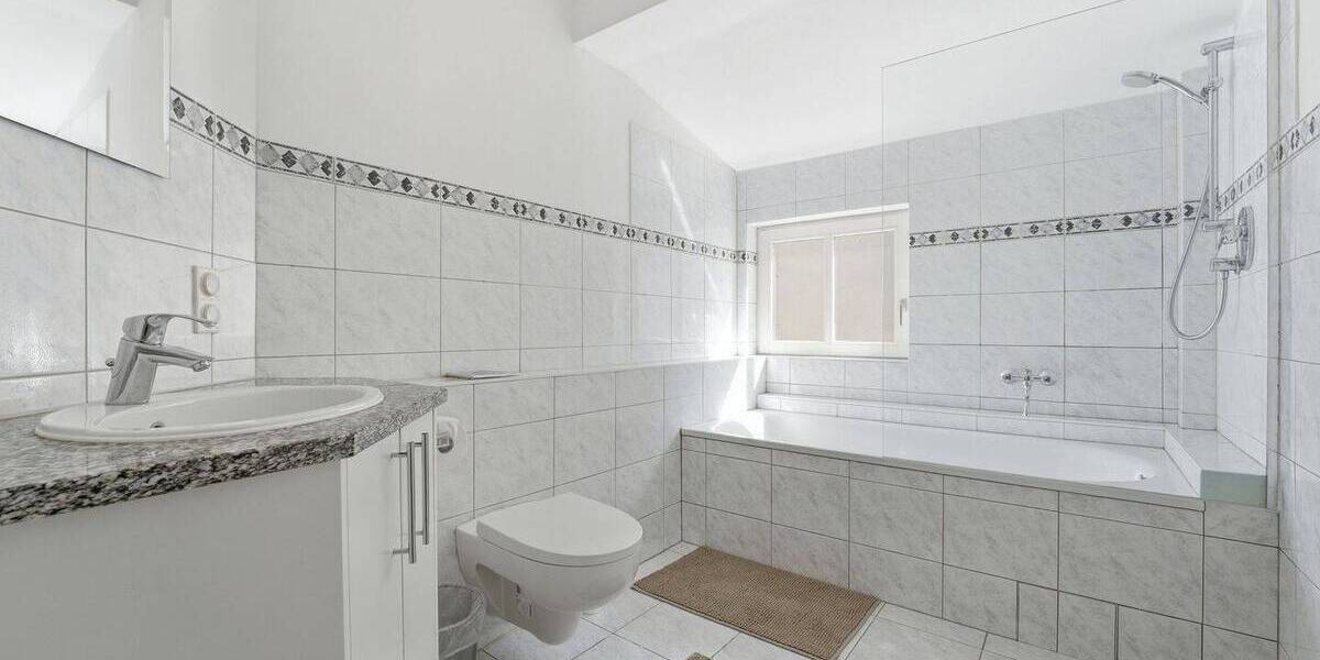 Etagenwohnung Berlin Spandau - 2 Zimmer, 116 m&sup2;, 1.150&euro; | Angebot:26094457