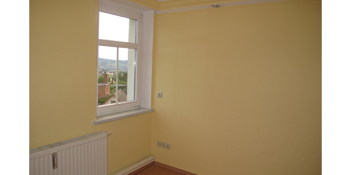 Drei-Zimmer-Dachwohnung in ruhiger Lage mit guter Fernsicht 3 zimmer