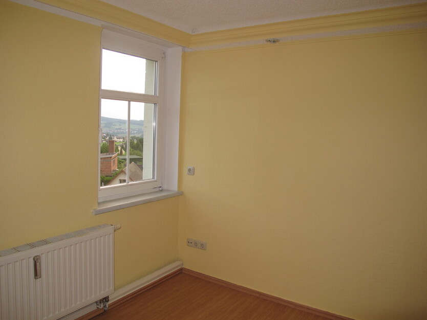 Drei-Zimmer-Dachwohnung in ruhiger Lage mit guter Fernsicht 3 zimmer