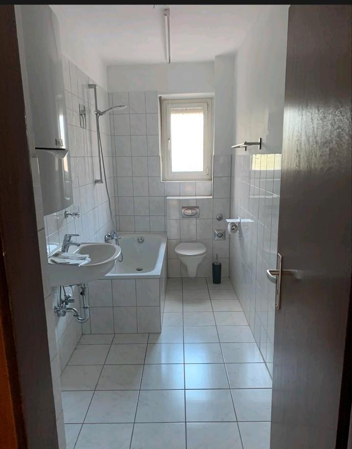 3 Zi. Wohnung 5 Min bis zur Stadt