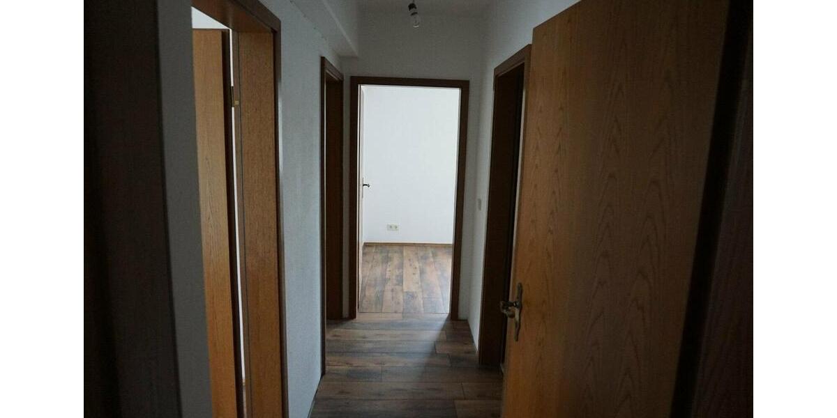 Einfamilienhaus Villingen-Schwenningen Schwenningen - 4 Zimmer, 105 m&sup2;, 1.150&euro; | Angebot:24654885