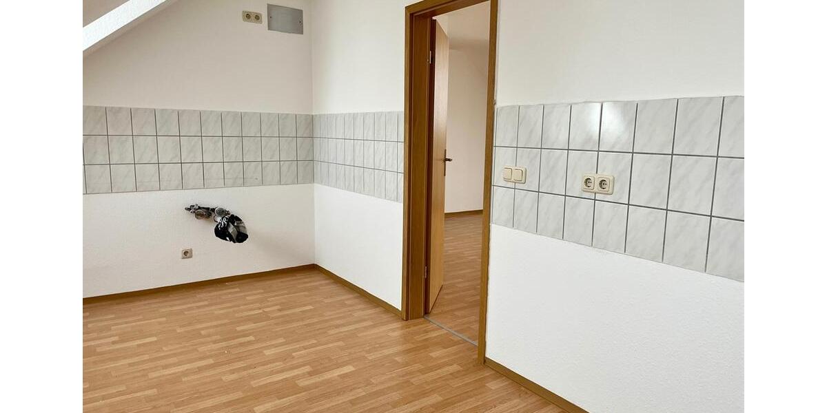 Etagenwohnung Oelsnitz (Vogtland) - 4 Zimmer, 86 m&sup2;, 472&euro; | Angebot:24663735