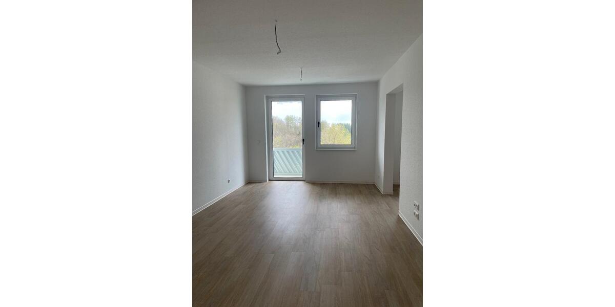 Etagenwohnung Oederan - 4 Zimmer, 99 m&sup2;, 695&euro; | Angebot:26547174
