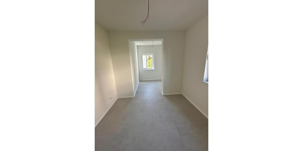 Etagenwohnung Göppingen Bruckwasen - 3 Zimmer, 92 m&sup2;, 1.200&euro; | Angebot:24650563