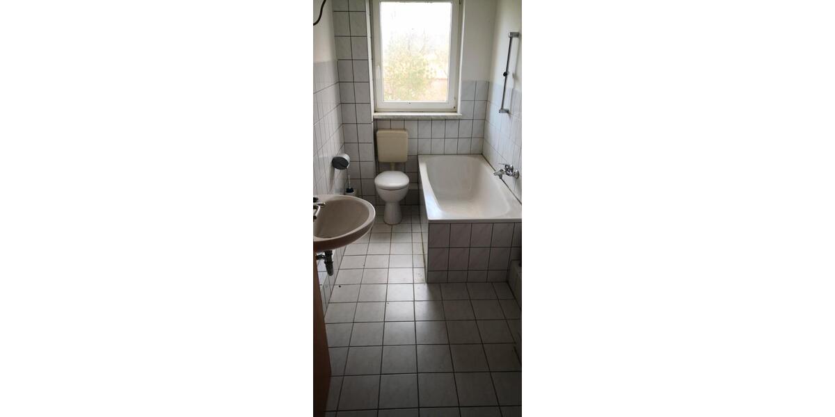 Etagenwohnung Pritzwalk - 3 Zimmer, 68 m&sup2;, 360&euro; | Angebot:26269385