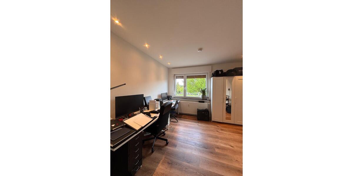 Etagenwohnung Porta Westfalica - 4 Zimmer, 110 m&sup2;, 680&euro; | Angebot:26650123