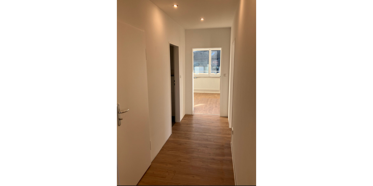 Etagenwohnung Kitzingen - 3 Zimmer, 94 m&sup2;, 1.050&euro; | Angebot:26192071