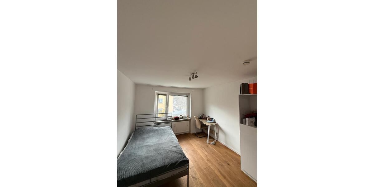 Etagenwohnung Germering - 1 Zimmer, 16 m&sup2;, 865&euro; | Angebot:25655378