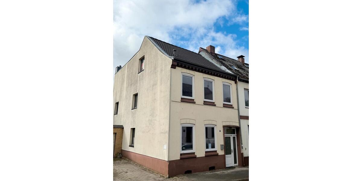 Einfamilienhaus Schleswig - 7 Zimmer, 120 m&sup2;, 1.600&euro; | Angebot:26004435