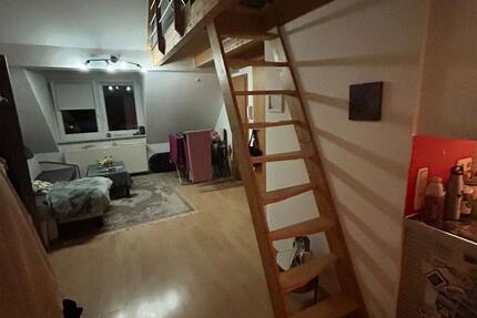 Gemütliche Dachgeschosswohnung für ruhigen Bewohner*in in Bremen 1 zimmer