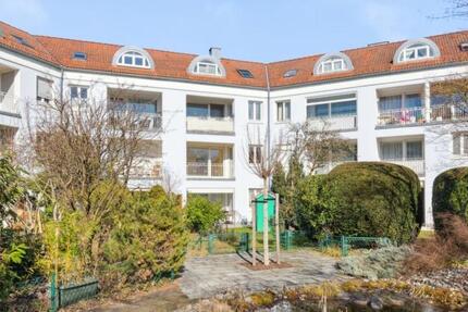 Teilmöblierte 2-Zimmer-Wohnung, 60 qm, hell. An NR ohne Haustiere zimmer
