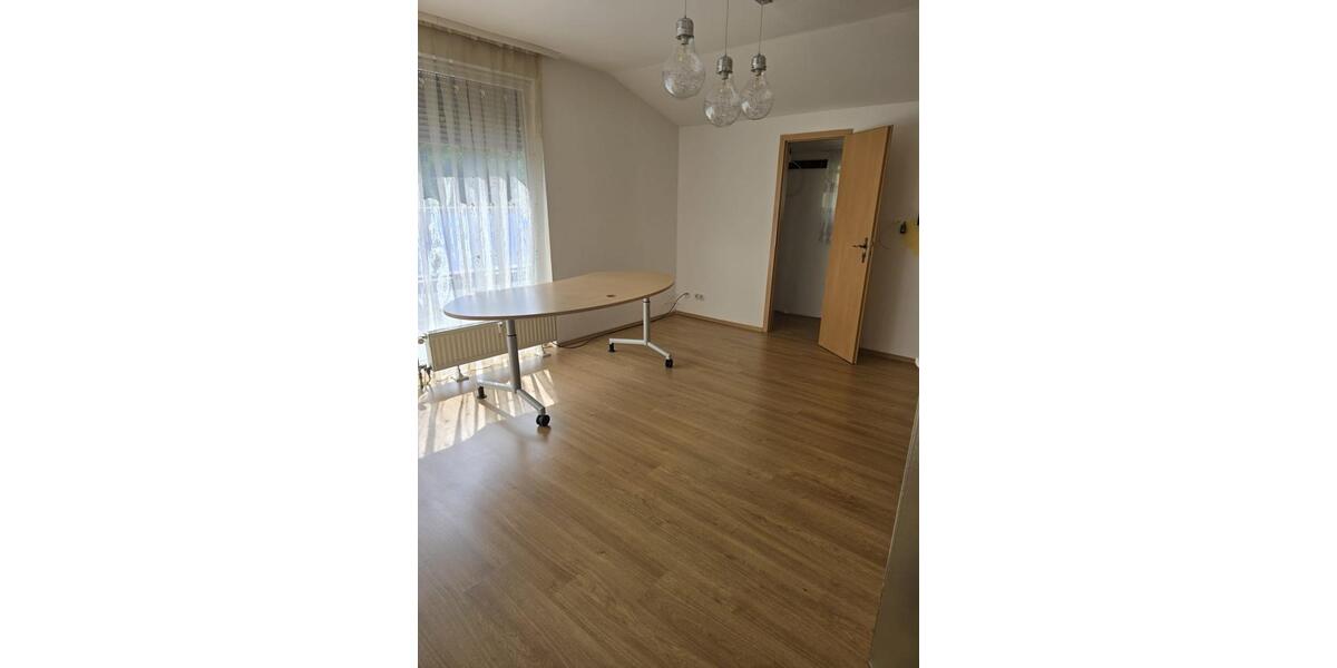 Etagenwohnung Lüdenscheid Brügge - 4 Zimmer, 110 m&sup2;, 650&euro; | Angebot:24663555