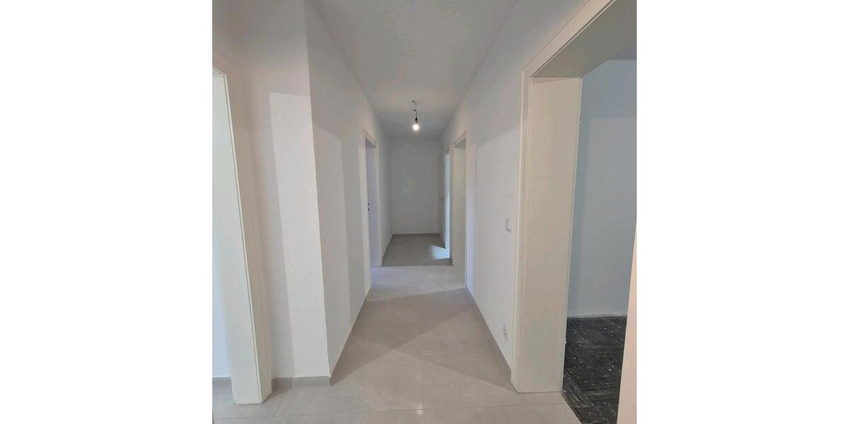 Wohnung mit 3,5 Zi ., 67,44 qm, ab sofort zu verm. 3 zimmer