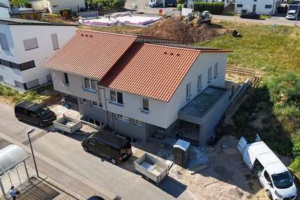 Haus Oedheim - 7 Zimmer, 196 m&sup2;, 2.740&euro; | Angebot:27005000