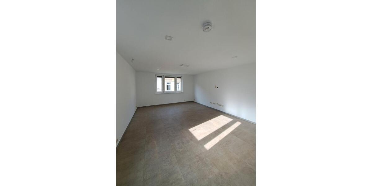 Etagenwohnung Großenhain - 3 Zimmer, 140 m&sup2;, 850&euro; | Angebot:26645170