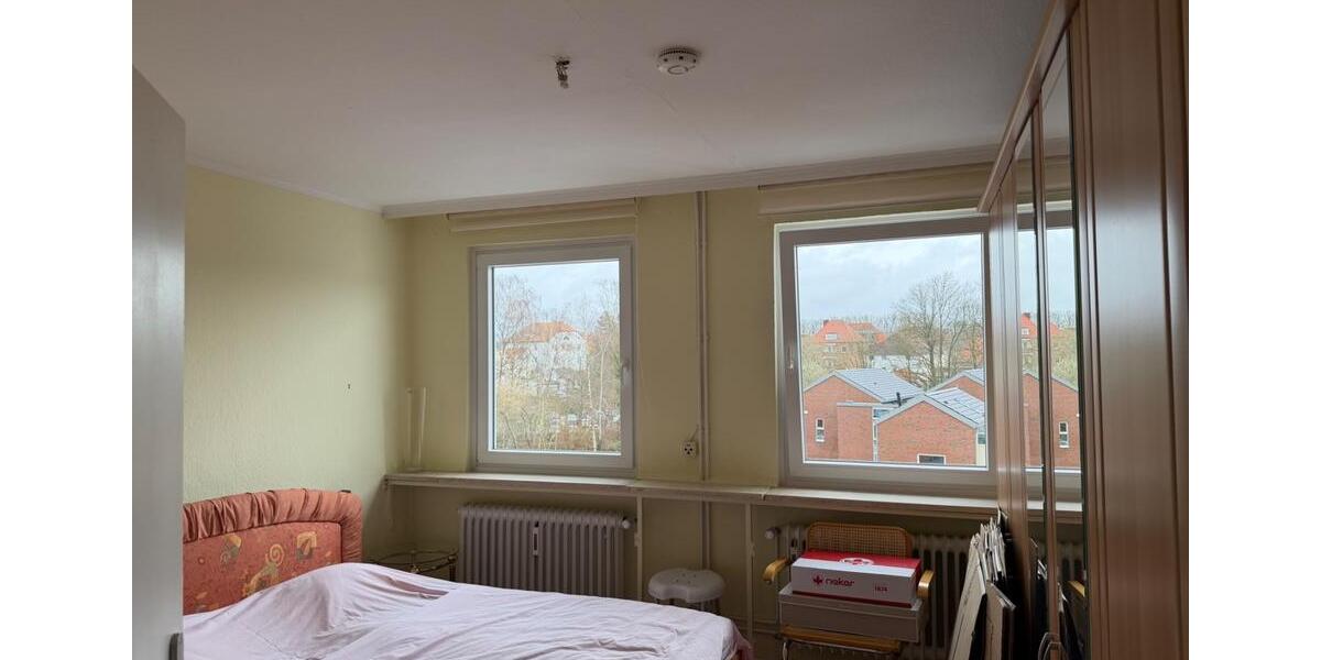 Dachgeschoßwohnung Eutin - 3 Zimmer, 83 m&sup2;, 950&euro; | Angebot:25867521