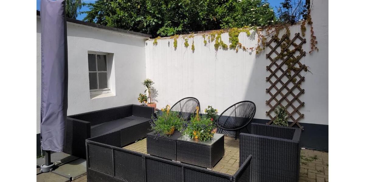 Erdgeschoßwohnung Mönchengladbach - 3 Zimmer, 1.200 m&sup2;, 1.260&euro; | Angebot:24780259