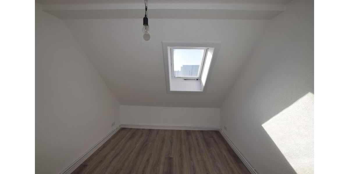 Dachgeschoßwohnung Hameln - 2 Zimmer, 50 m&sup2;, 350&euro; | Angebot:26671606