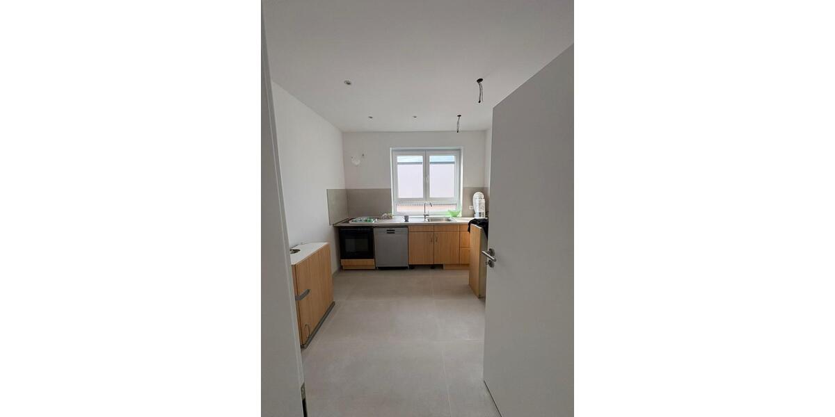 Dachgeschoßwohnung Gernsheim - 3 Zimmer, 80 m&sup2;, 1.000&euro; | Angebot:25873623