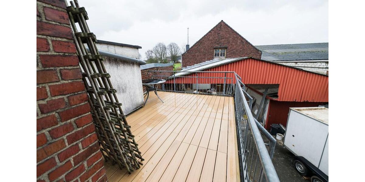 Großzügige 3-Zimmer-Maisonette (77 m²) mit Dachterrasse frisch re 3 zimmer