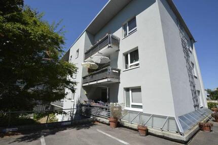 Helle 3-Zimmer-Wohnung mit Loggia & Tiefgarage im Landauer Süden 3 zimmer