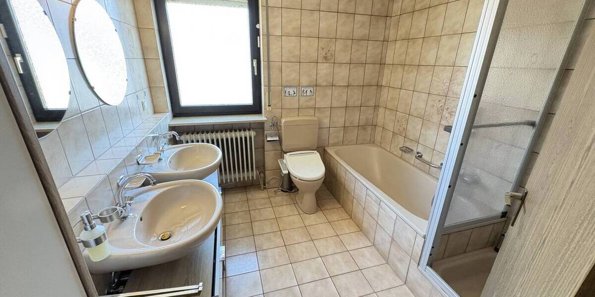 Reihenmittelhaus Neumarkt in der Oberpfalz Neumarkt - 5 Zimmer, 148 m&sup2;, 1.500&euro; | Angebot:25983201